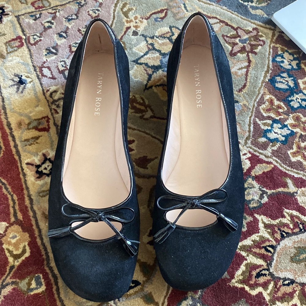 Taryn Rose ballet flats.  Suede and patent black
